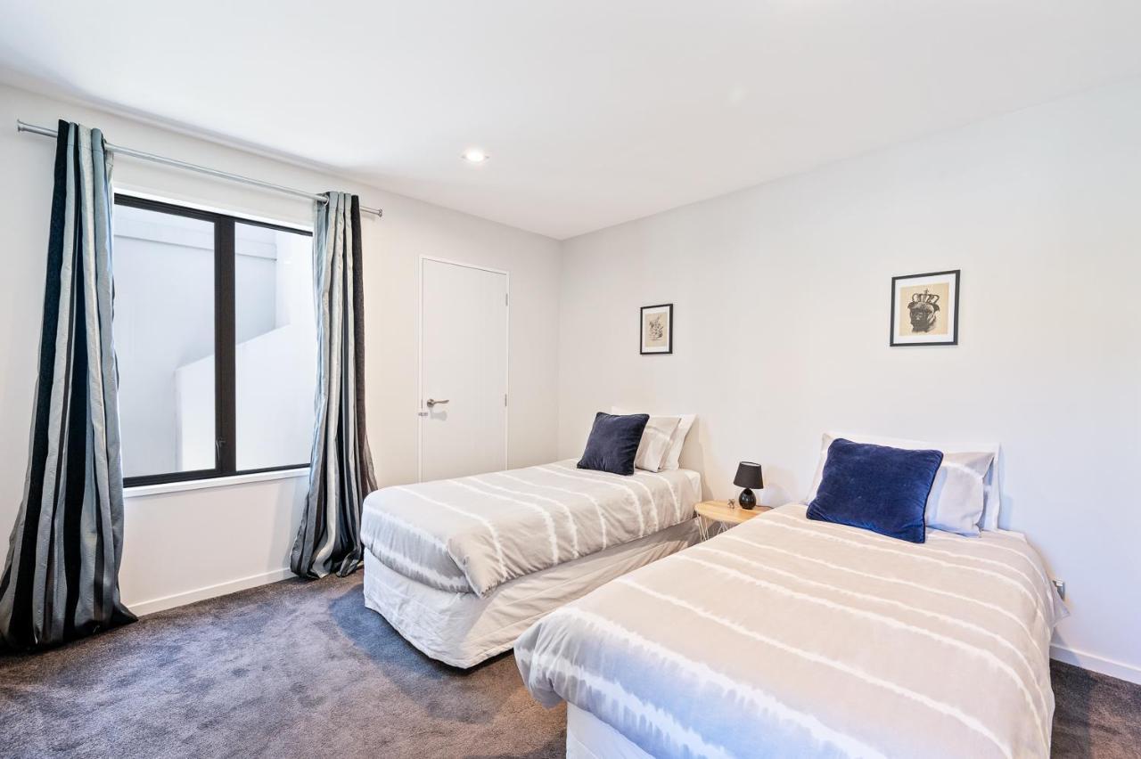Ironside Lakeview Townhouse วานากา ภายนอก รูปภาพ
